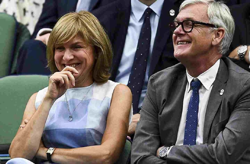 Is Fiona Bruce Still Married to husband Nigel Sharrocks? - Antique TV Shows